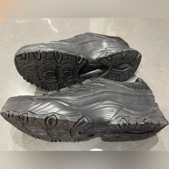 NWOT AVIA BLACK ODOR CONTROL ATHLETIC SHOES SIZE 9W. Glitter side trim! - Picture 3 of 7